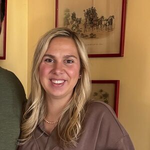 Meet your Posher, Stephanie